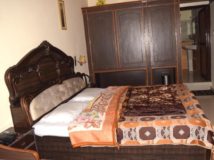 Hotel Crystal Palace Dhanaulti Exterior foto